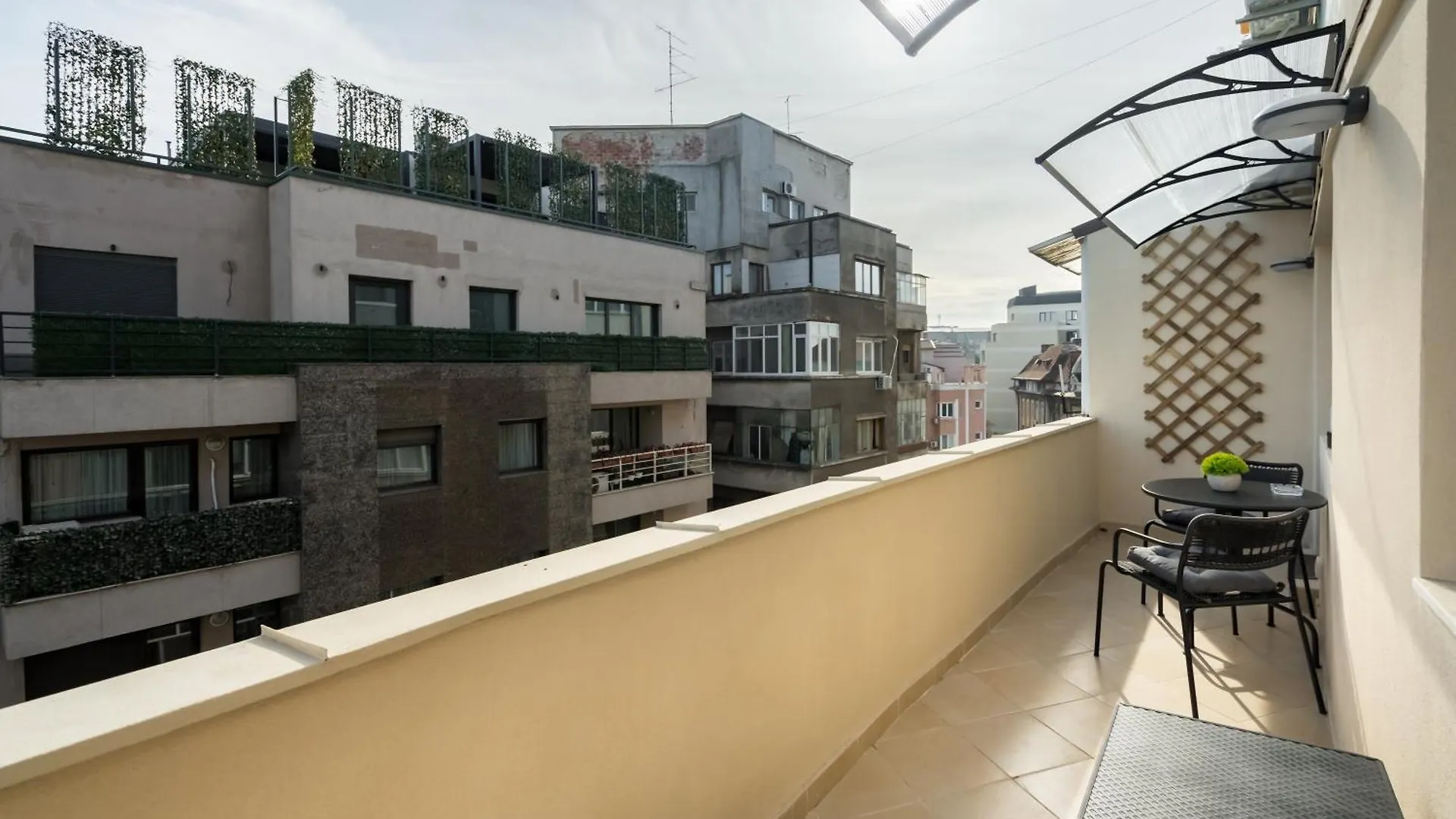 Urban Dream Studio With City Views & Comfort Bucharest
