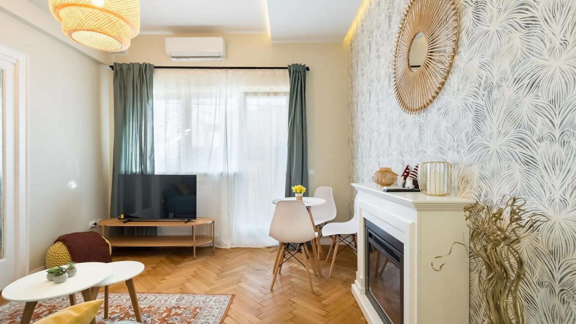 Urban Dream Studio With City Views & Comfort Bucharest Apartment