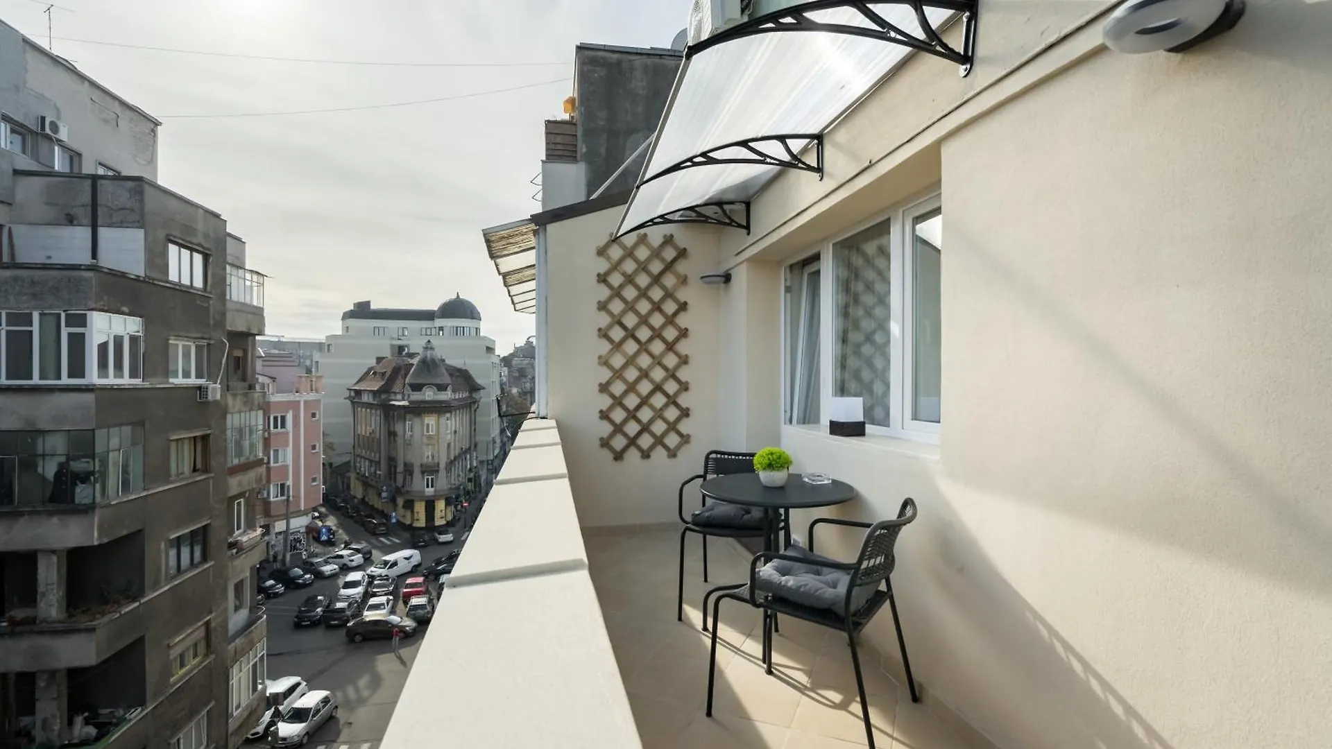 Urban Dream Studio With City Views & Comfort Bucharest Apartment